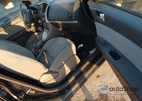 2011 Nissan Sentra 2.0S z USA, uszkodzony, nr VIN 3N1AB6AP1BL607501